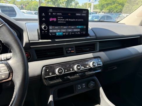 Used 2023 Honda Pilot EX-L image 17