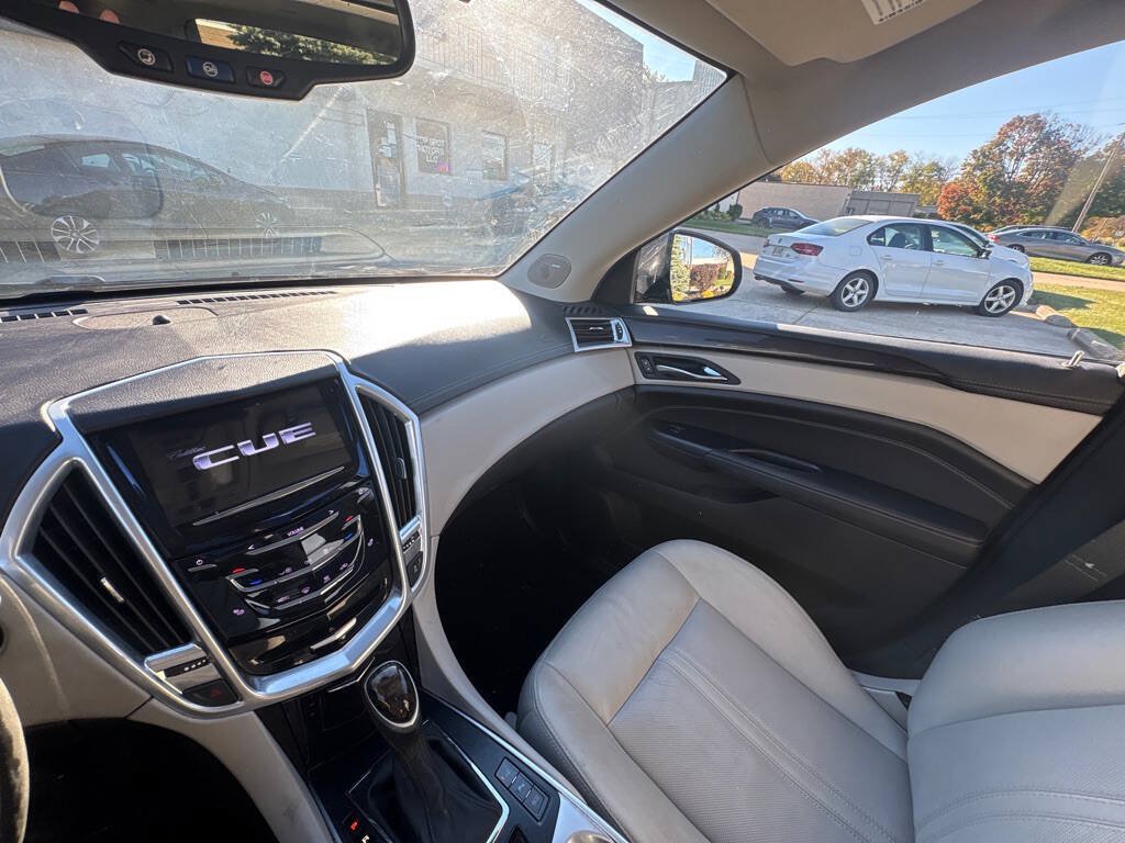 Used 2014 Cadillac SRX Luxury w/ Driver Awareness Package FWD image 15