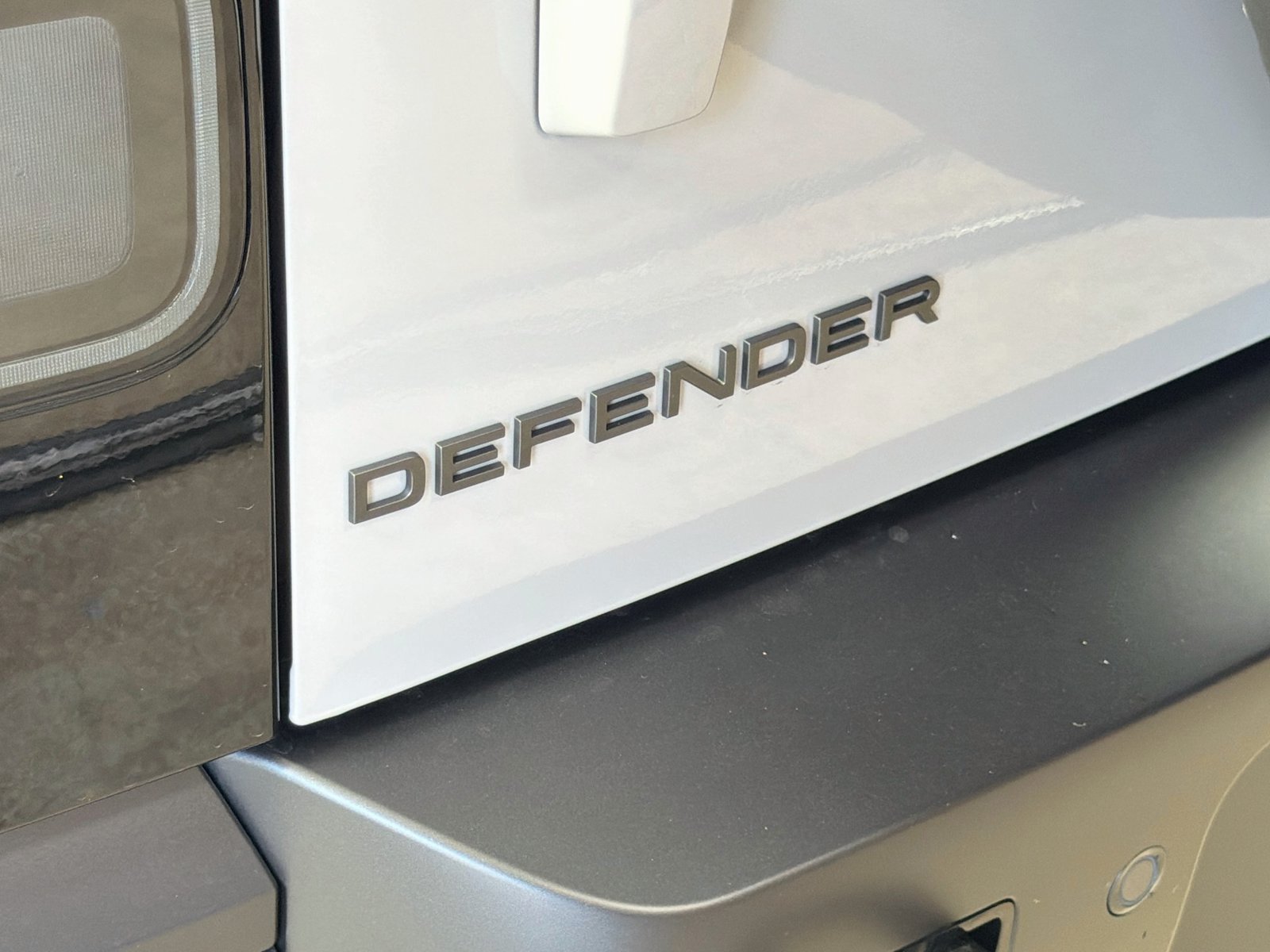 New 2026 Land Rover Defender 130 X-Dynamic SE AWD/4WD image 31