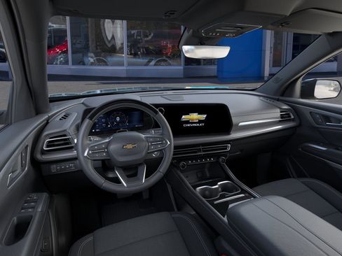 New 2026 Chevrolet Traverse LT w/ Enhanced Driving Package image 15