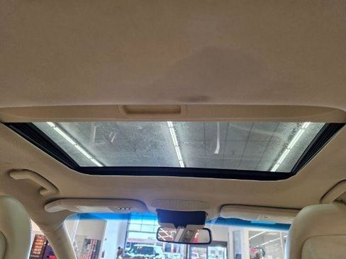 Used 2015 Lincoln MKZ w/ Technology Package FWD image 39