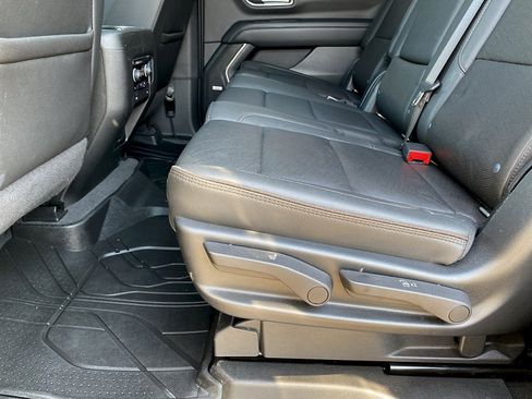 Used 2022 Chevrolet Tahoe High Country AWD/4WD image 16