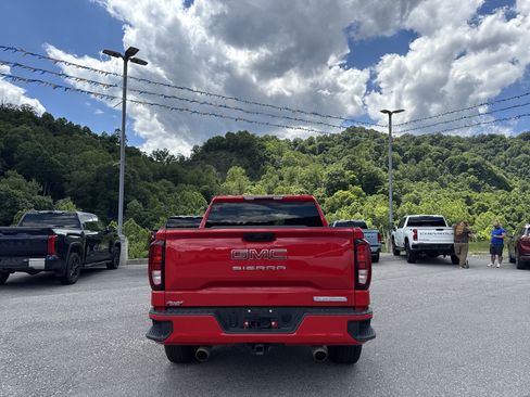 Used 2025 GMC Sierra 1500 Elevation AWD/4WD image 7