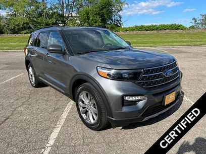 Certified 2023 Ford Explorer XLT w/ Equipment Group 202A