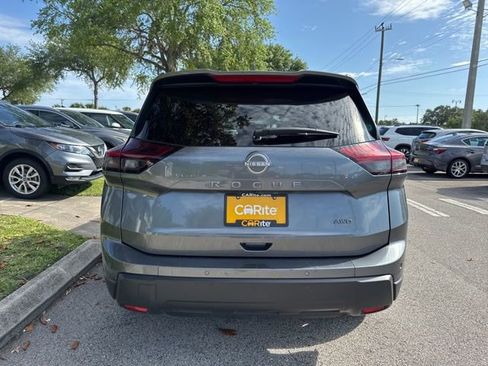Used 2025 Nissan Rogue SV AWD/4WD image 6