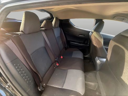 Used 2020 Toyota C-HR LE FWD image 19