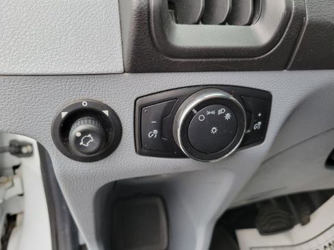 Used 2016 Ford Transit 150 XLT image 19