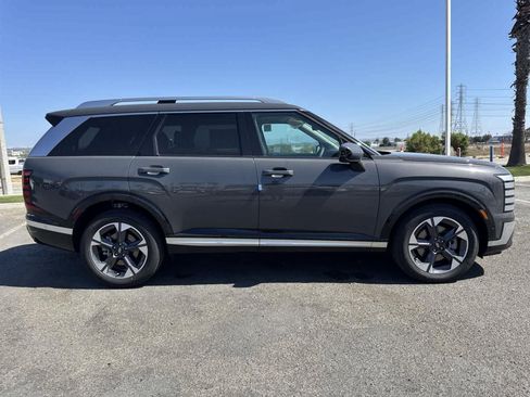 New 2026 Hyundai Palisade Limited image 3