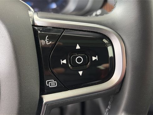 Used 2024 Volvo XC60 B5 Plus image 31