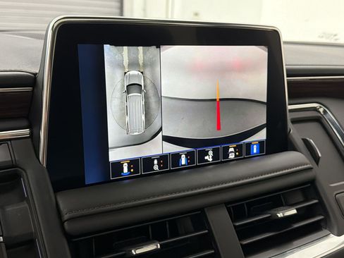 Used 2024 Chevrolet Tahoe High Country RWD image 24