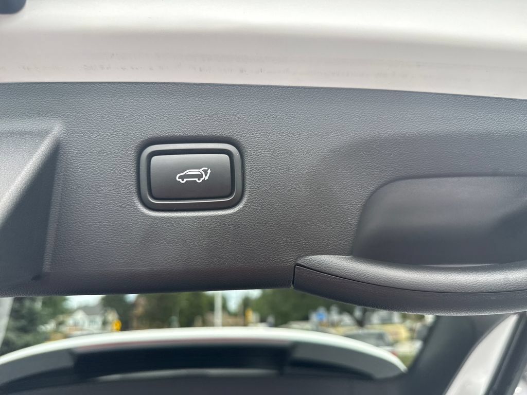 Certified 2025 Hyundai Tucson SEL AWD/4WD image 42