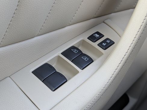 Used 2017 INFINITI QX70 AWD image 22