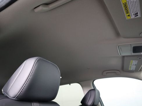 Used 2025 Honda Pilot EX-L image 14