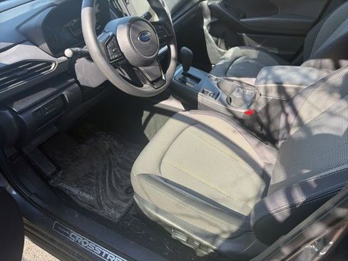 Used 2024 Subaru Crosstrek 2.0i Premium image 10