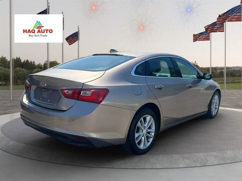 Used 2018 Chevrolet Malibu LT w/ Driver Confidence Package FWD image 5