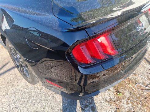 Used 2019 Ford Mustang GT RWD image 5