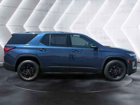 Certified 2023 Chevrolet Traverse LT FWD image 6