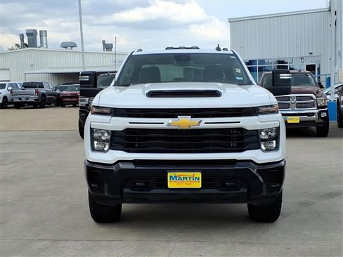 Used 2024 Chevrolet Silverado 2500 Custom w/ Custom Convenience Package image 7