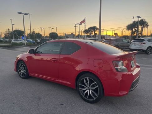 Used 2015 Scion tC image 4
