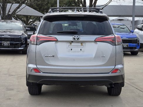Used 2017 Toyota RAV4 LE image 13