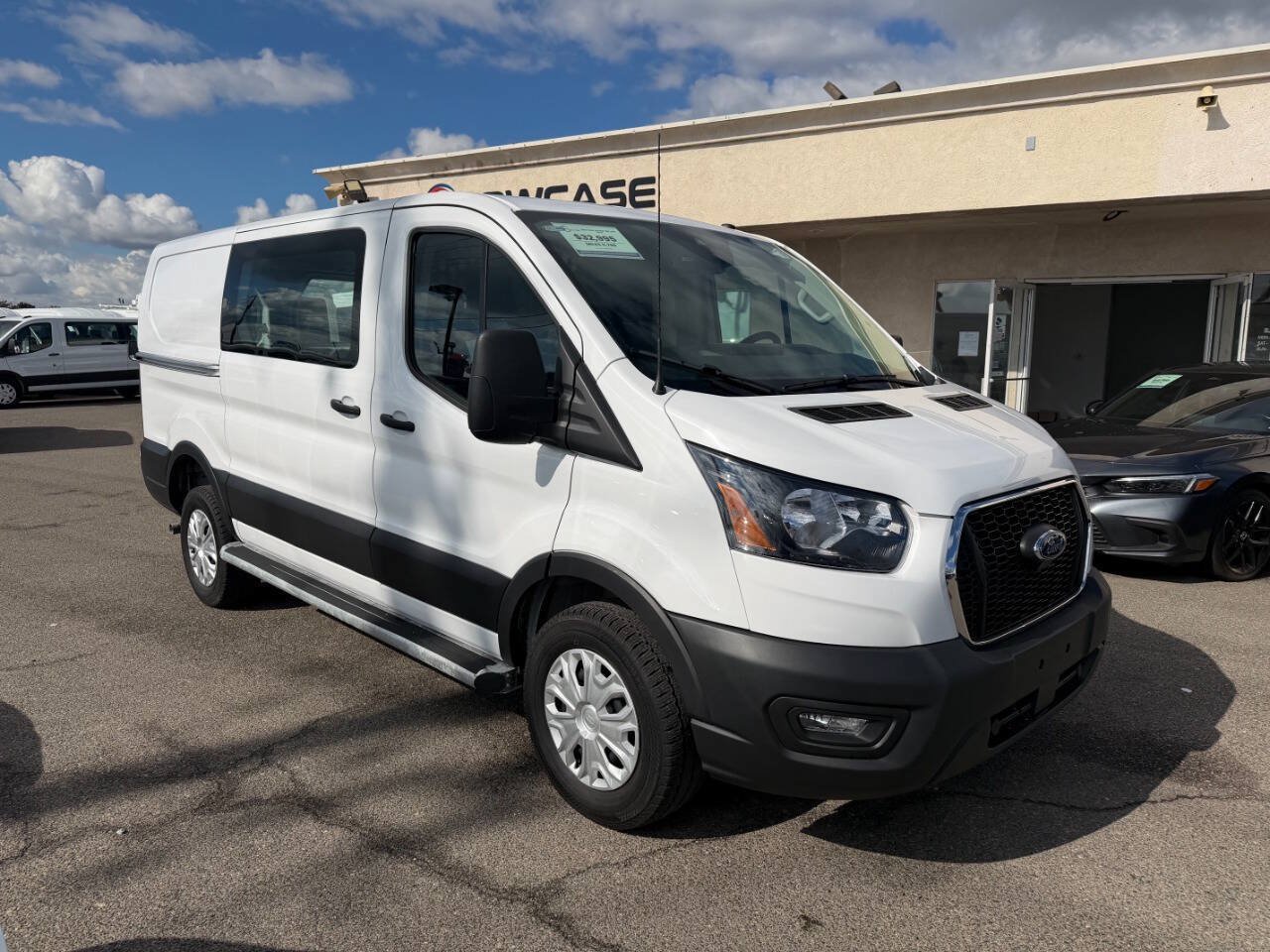 Used 2025 Ford Transit 250 Low Roof w/ Exterior Upgrade Package RWD image 2