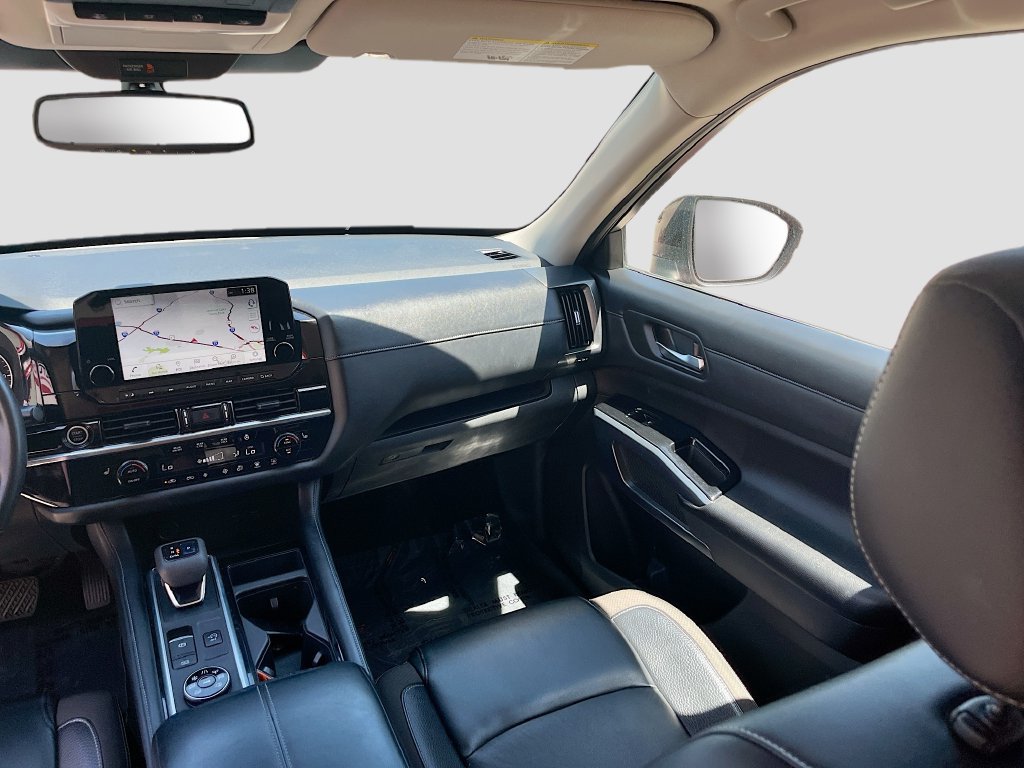 Used 2022 Nissan Pathfinder SL AWD/4WD image 24