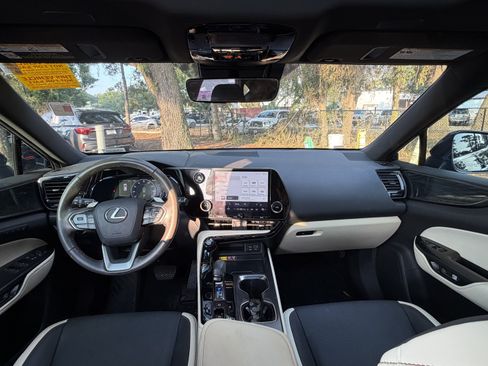 Used 2024 Lexus NX 250 FWD image 35