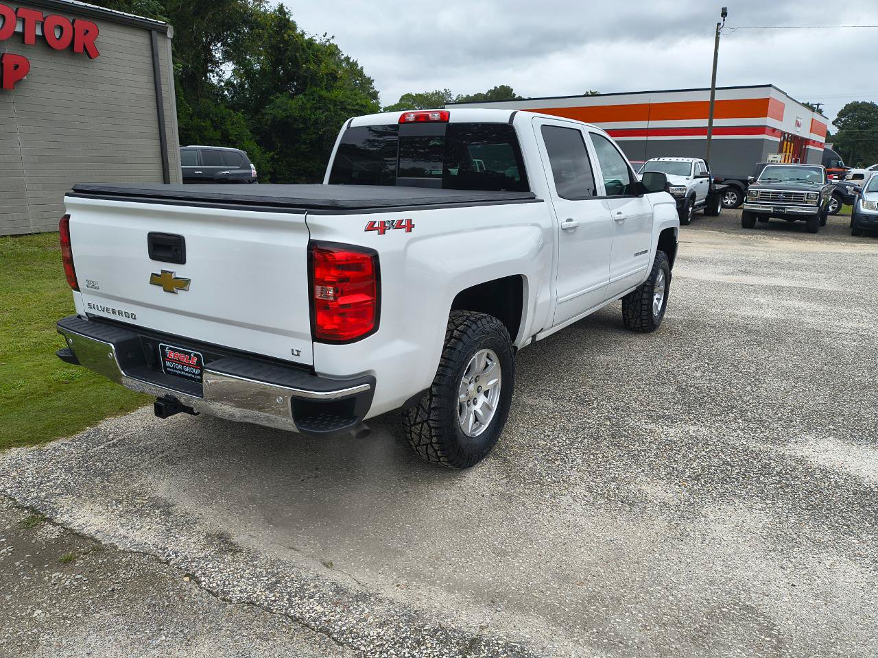 Used 2018 Chevrolet Silverado 1500 LT w/ All Star Edition AWD/4WD image 8