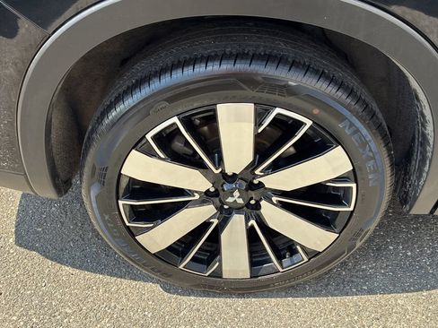 Used 2025 Mitsubishi Outlander SE AWD/4WD image 21