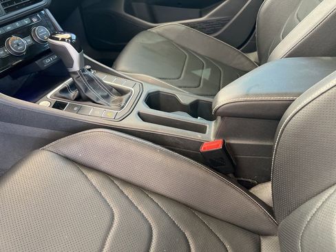 Certified 2024 Volkswagen Jetta SEL image 28