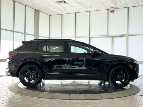 Certified 2024 Chevrolet Equinox EV RS image 9