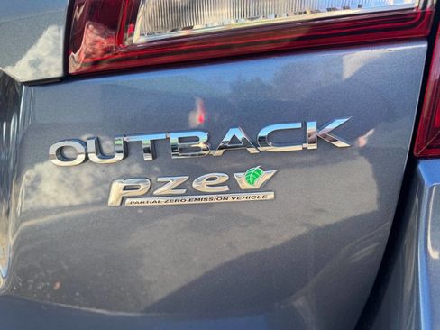 Used 2015 Subaru Outback 2.5i Premium image 10