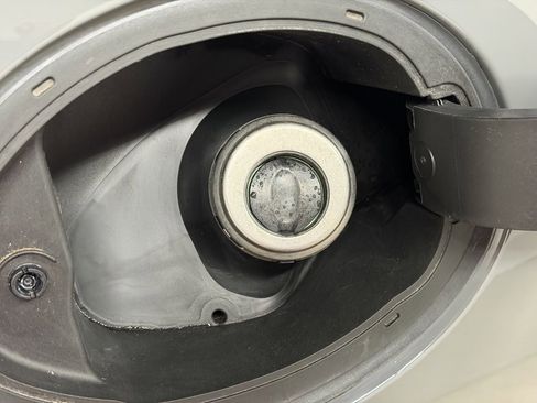 Used 2019 Jeep Cherokee Latitude Plus image 35