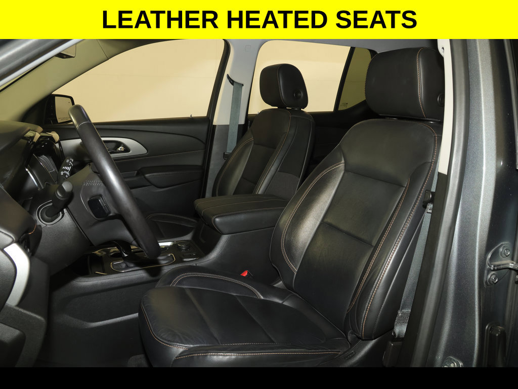 Used 2020 Chevrolet Traverse LT w/ LT Premium Package FWD image 2
