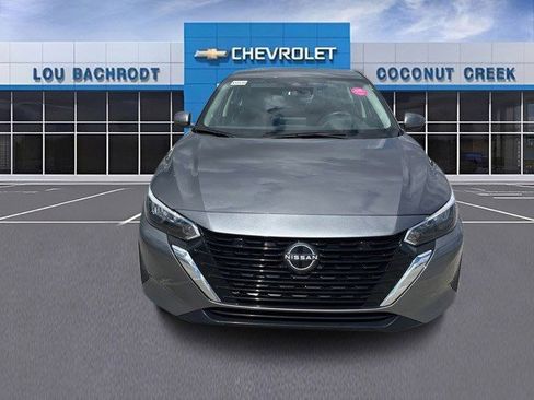 Used 2024 Nissan Sentra SV image 2