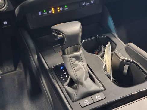 Used 2024 Lexus ES 300h w/ Premium Package image 22