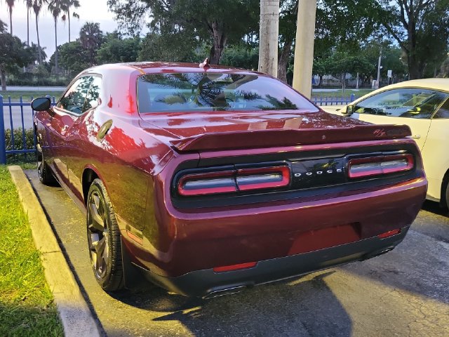 Used 2018 Dodge Challenger R/T w/ Sound Group RWD image 4