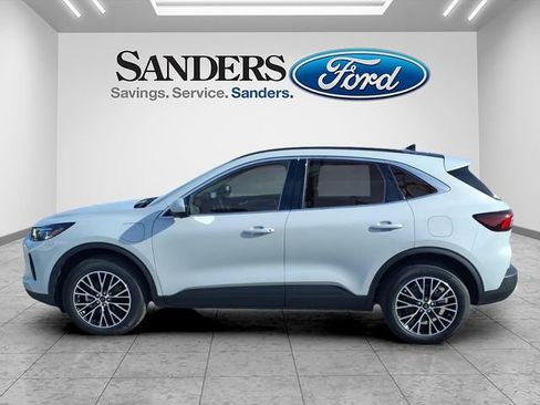 New 2026 Ford Escape SE w/ PHEV Premium Package image 3