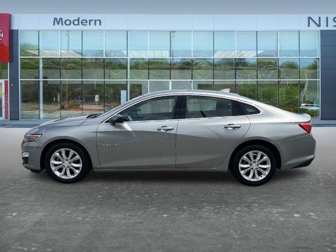 Used 2025 Chevrolet Malibu LT FWD image 8