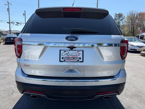 Used 2018 Ford Explorer XLT w/ Equipment Group 202A AWD/4WD image 6