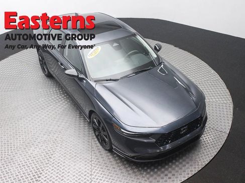Used 2025 Honda Accord SE image 3