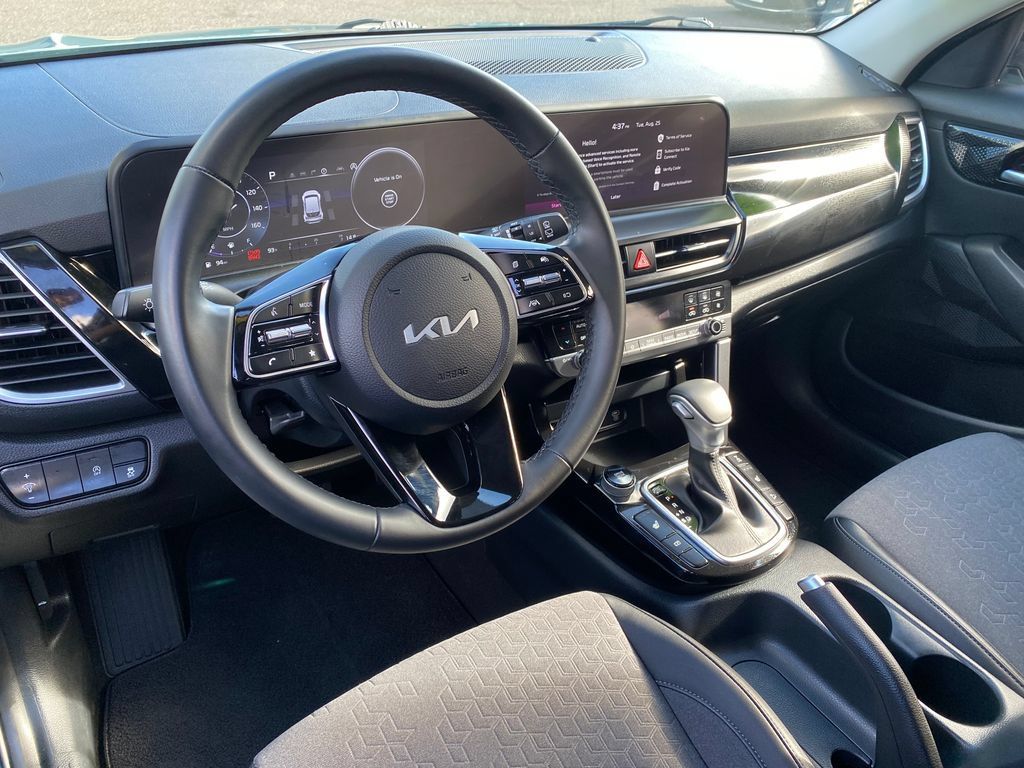 Used 2024 Kia Seltos S AWD/4WD image 31