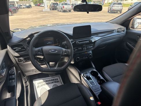 Used 2025 Ford Escape ST-Line Select image 16