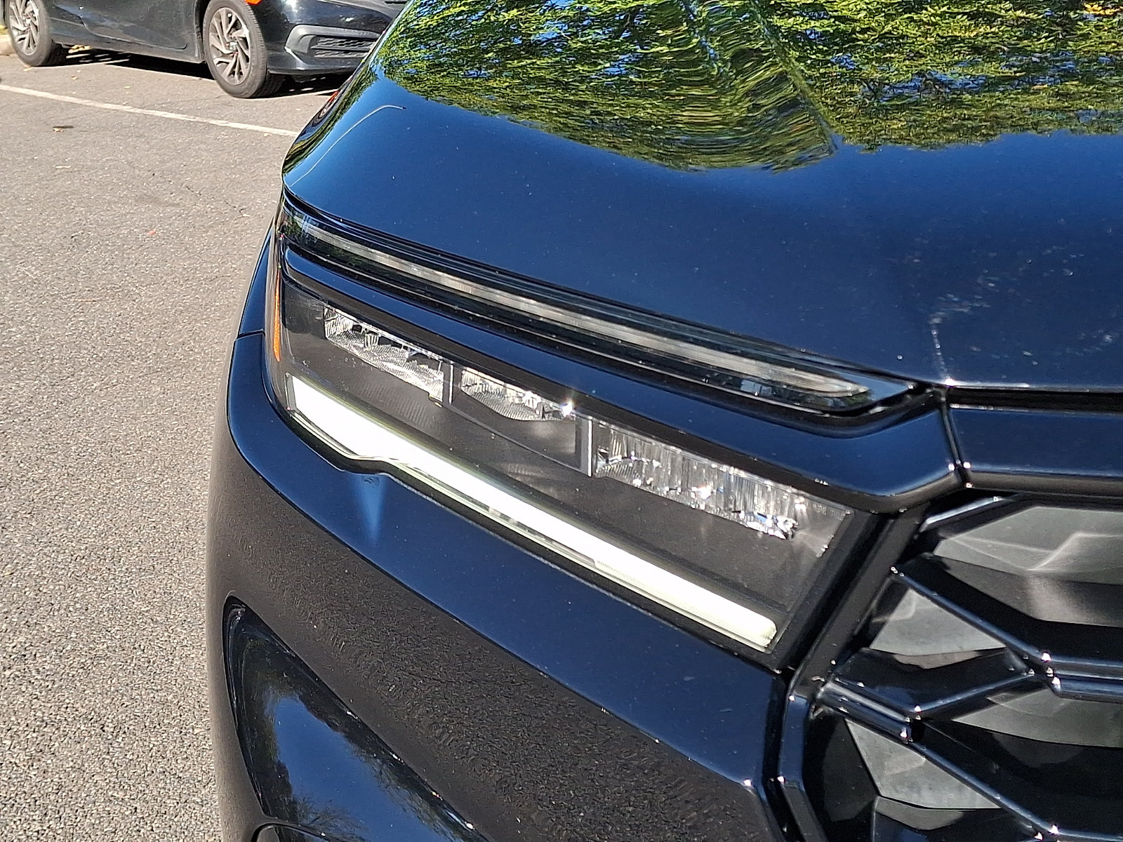 Used 2025 Honda Pilot Black Edition image 9