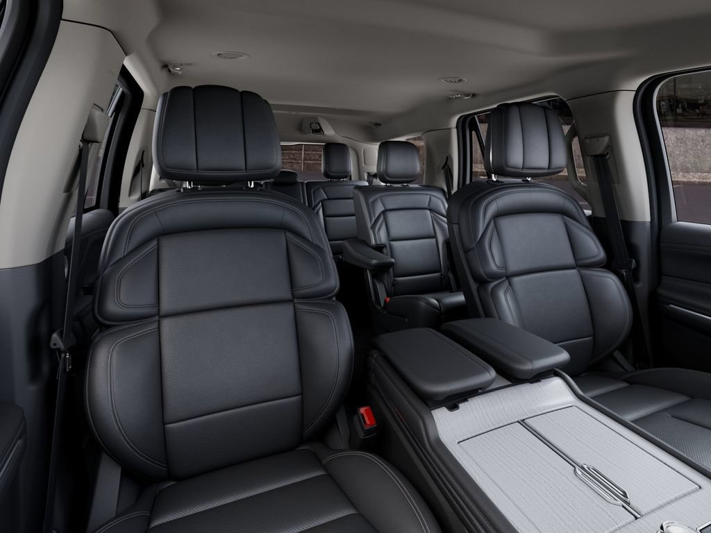 New 2027 Lincoln Navigator Premiere AWD/4WD image 10