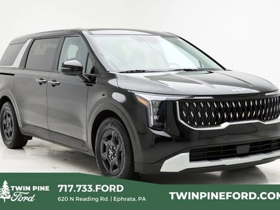 Used 2025 Kia Carnival
