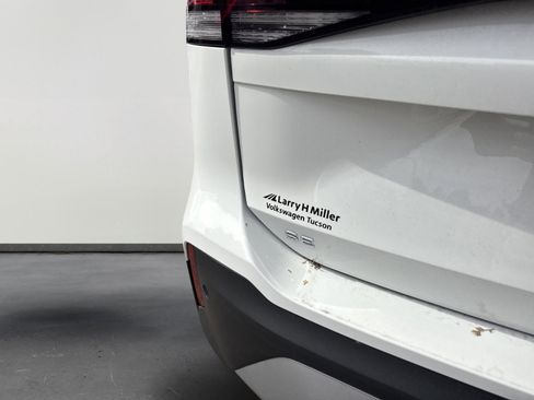 New 2026 Volkswagen Tiguan SE FWD image 6