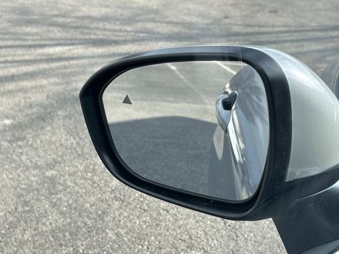 New 2026 Mitsubishi Outlander SE image 15