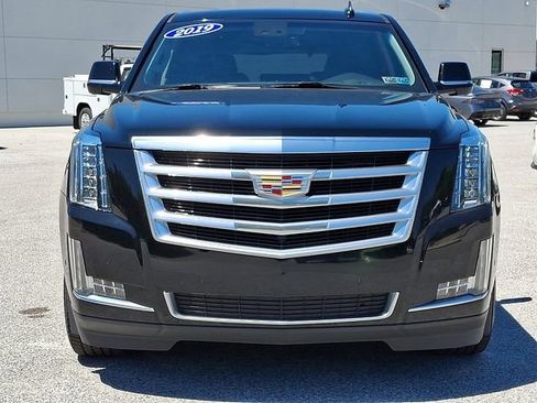 Used 2019 Cadillac Escalade Luxury AWD/4WD image 5