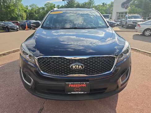 Used 2018 Kia Sorento LX AWD/4WD image 8